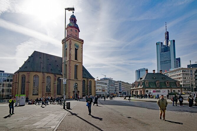 Guided Walking Tour in Frankfurt - Admiring the Neo-Renaissance Beauty of Alte Oper