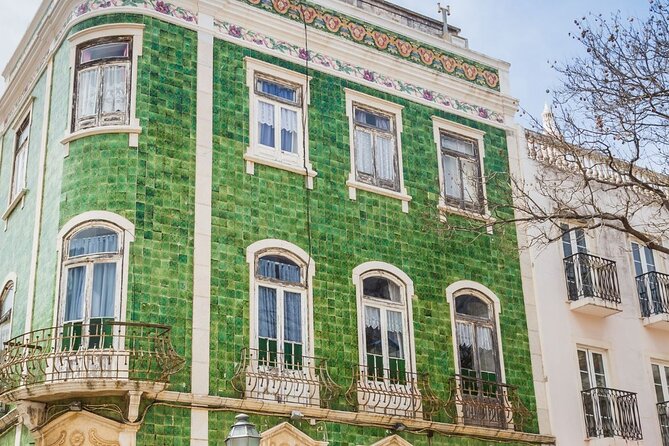 Guided Walking Tour in Lagos - Discovering Local Life at Praça Gil Eanes