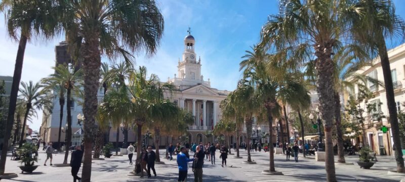 Guided walking tour of Cádiz: stories from a local guide - Who Would Enjoy This Tour Most?
