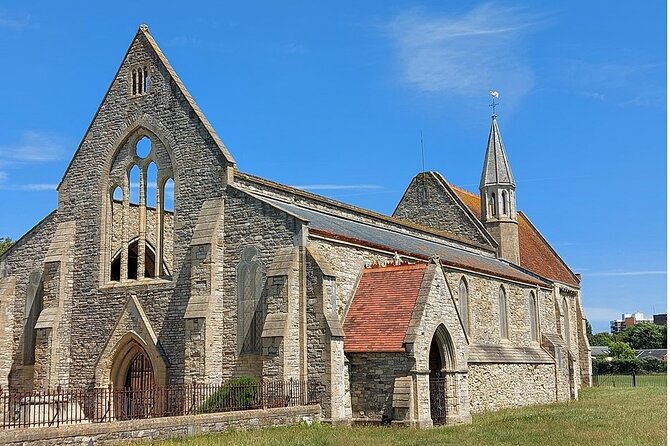 Guided Walking Tour of Portsmouth - The Spinnaker Tower and Gunwharf Quays Highlights