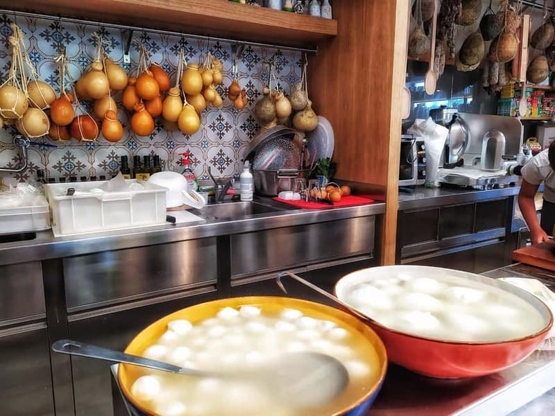 Guided Walking Tour of Sorrento with Limoncello Tasting - Walking Through Sorrento’s Historic Alleys