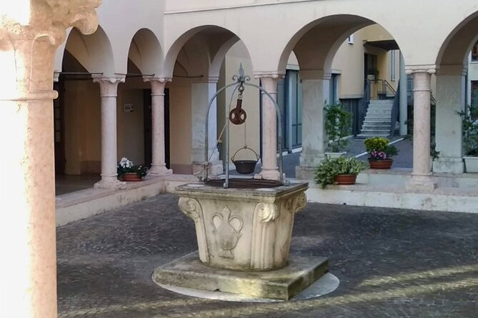 Guided Walking Tour on Verona Hillside - Starting at Ponte Pietra with Iconic Views