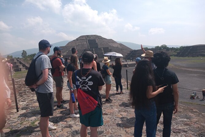 Guided Walking Tour to the Archaeological Zone of Teotihuacán - Visiting the Caves and Additional Features