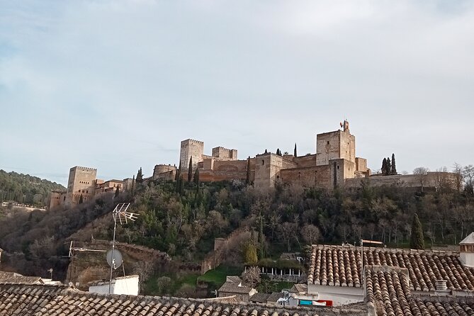 Guided Walking Tour with Panoramic Views and Terraces of Granada - Starting Point at U-Sense Granada Centro