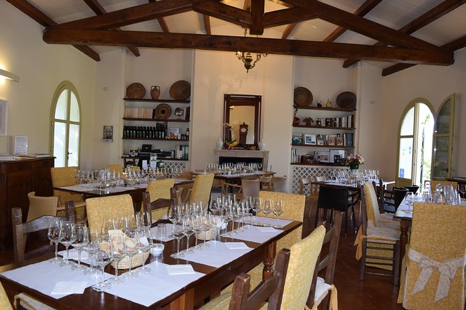 Guided Wine and Olive oil tasting - Discover Sardinia’s Wine and Olive Oil at a Boutique Alghero Winery