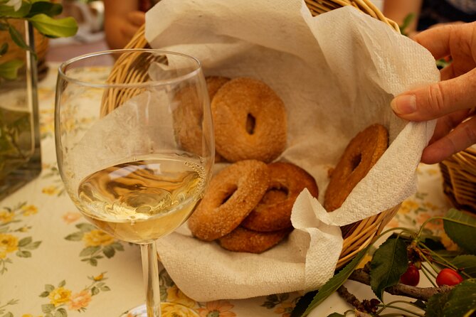 Guided Wine Tasting Experience in a Roman Vineyard - Practical Details: Meeting Point and Transportation