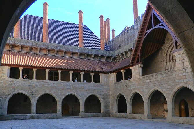 Guimarães & Braga Small Group Tour, Lunch & All Tickets included - Convenience and Comfort on a Full-Day Tour