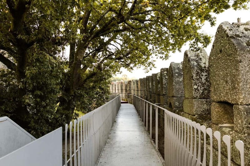 Guimarães: Highlights and Hidden Gems Walking Tour - Exploring the Palace of the Dukes of Bragança
