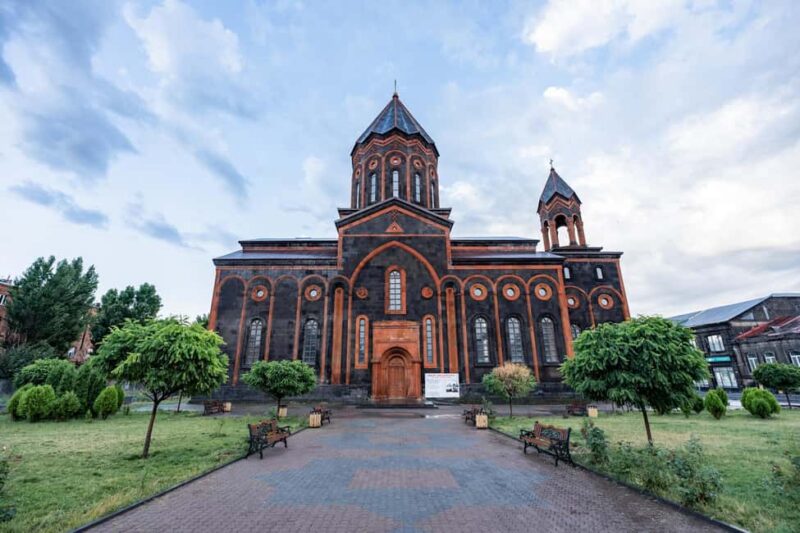 Gyumri: Ancient Monasteries, city tour and rural museum - Key Points