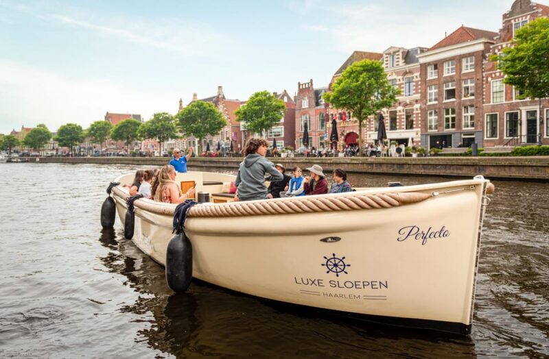 Haarlem: Canal tour + Dutch Windmill de Adriaan tour - Haarlem: Canal tour + Dutch Windmill de Adriaan tour