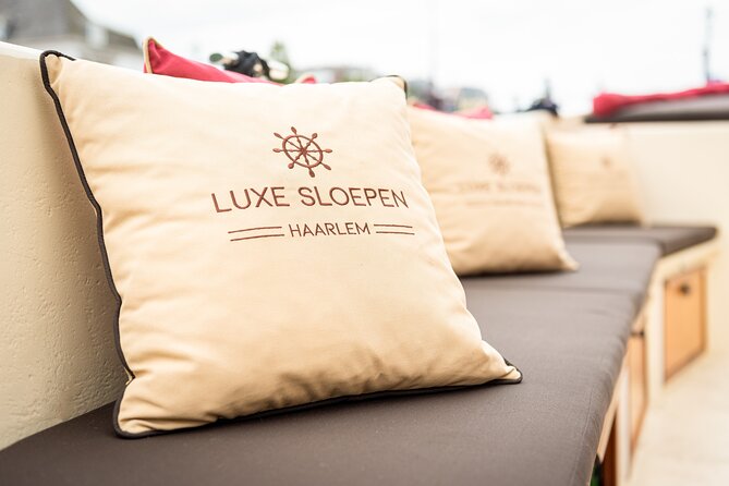 Haarlem Open Canal Tour with a real live guide - Guides and Guest Experience