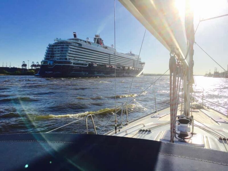 "Hafengeburtstag Hamburg" 2024. Cruise&Sail from/to Wedel - The 6-Hour Itinerary During Hafengeburtstag