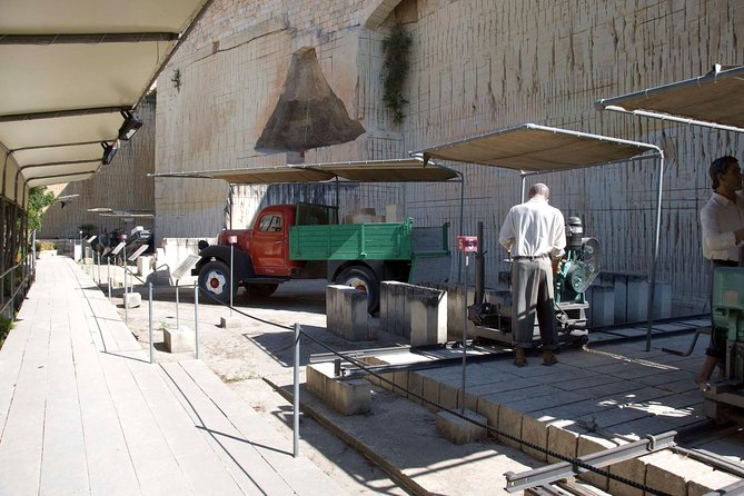 Hagar Qim temple (UNESCO) and Limestone Heritage guided tour - Visiting the Limestone Heritage Park & Gardens in Malta