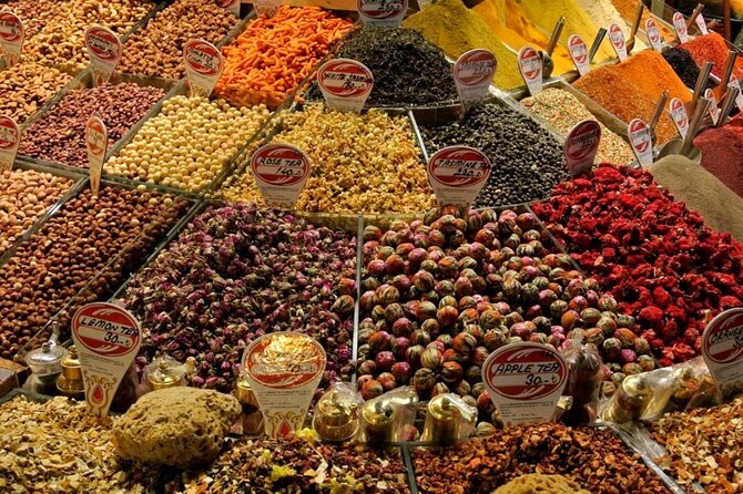 Hagia Sophia, Basilica Cistern, Grand Bazaar Skip the Ticket Line - Navigating the Historic Grand Bazaar