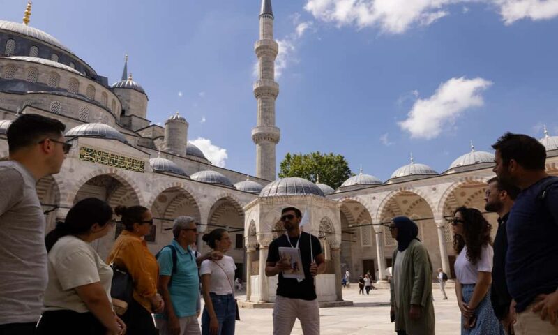 Hagia Sophia & Blue Mosque + Optional Basilica Cistern - Discover Istanbuls Icons in 2 to 3 Hours