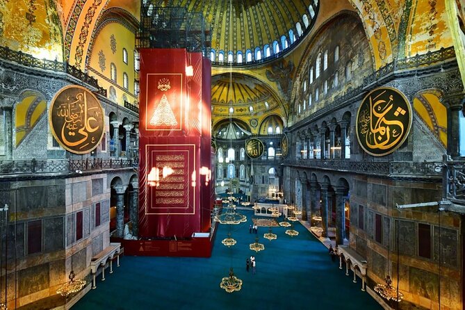 Hagia Sophia, Bosphorus cruise, Blue Mosque, Guided - Small Group - Shopping and the Grand Bazaar Experience
