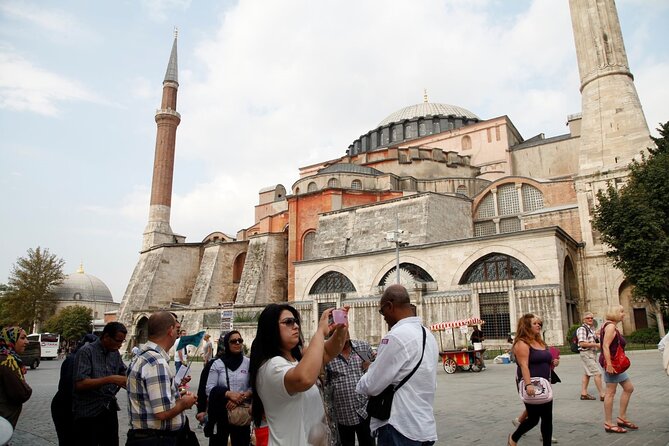 Hagia Sophia, Bosphorus cruise, Blue Mosque, Guided - Small Group - Lunch Break in Sultanahmet District