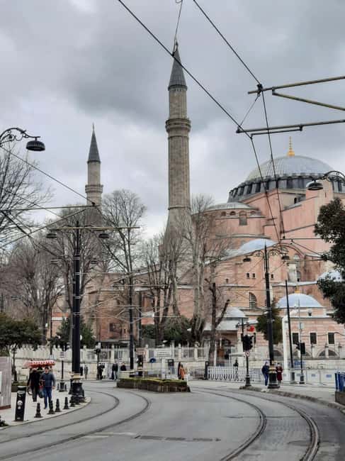 Hagia Sophia Entry Ticket : Fast Track : skip the line - Highlights of the Guided Tour Experience