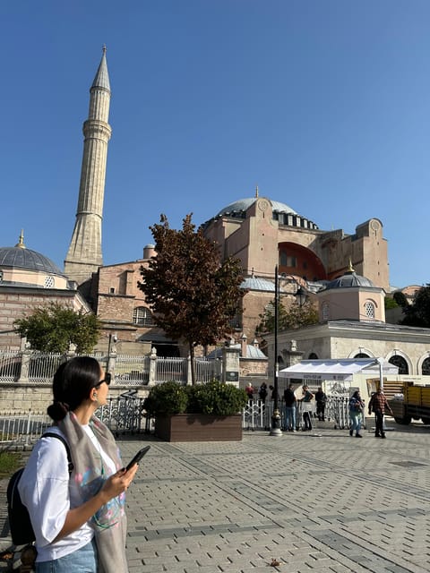 Hagia Sophia Skip-the-Line Ticket & Blue Mosque Audio Guide - Discovering the Blue Mosque’s Architectural Beauty