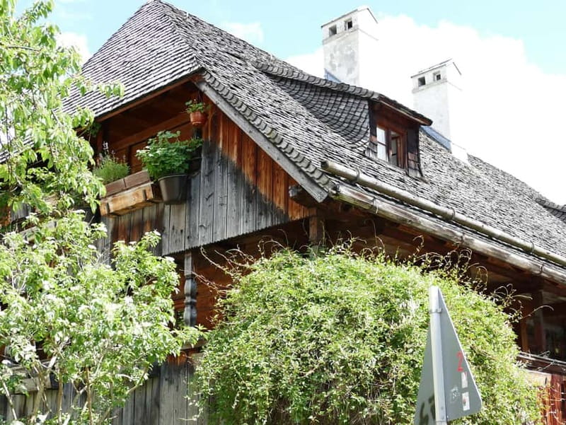 Haidhausen: Insider Tour! Secrets in Munich's French Quarter - Exploring Munichs French Quarter and Its Unique Atmosphere