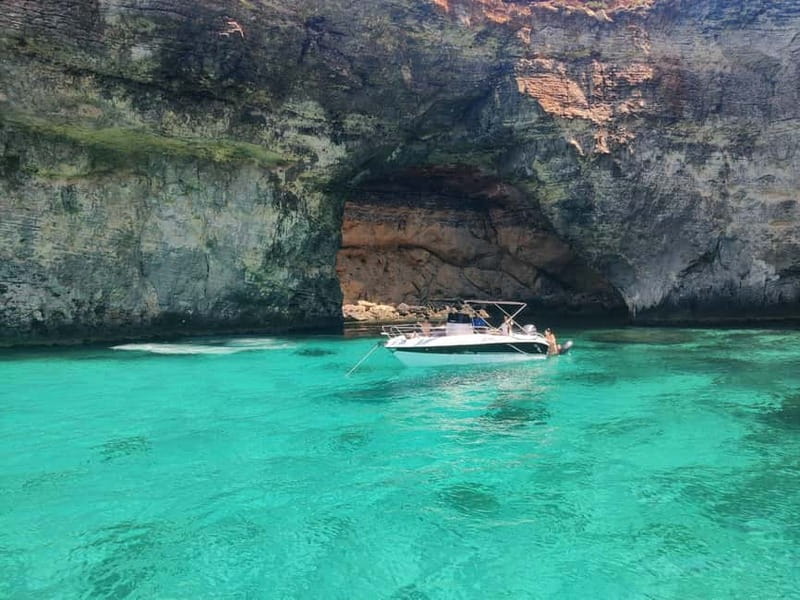 Half day - 4 hours Comino, Blue Lagoon up to 12 guests - The Experience with a Skilled Skipper