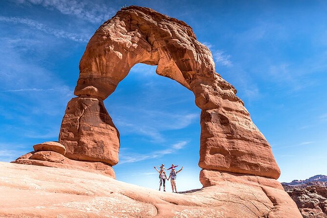 Half Day Arches 4x4 with Delicate Arch Hike - Key Points