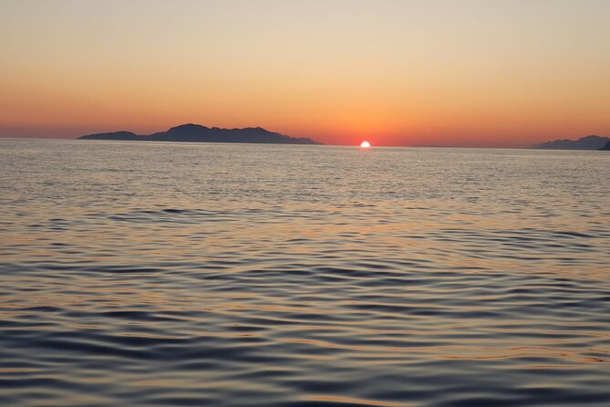 Half-Day Best Beaches & Bays Private Speed Boat Tour - Sunj Beach: A Long Stretch of Sandy Paradise