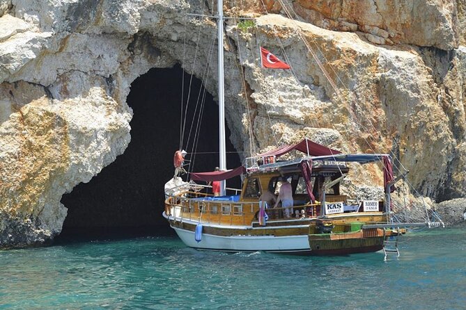 Half-Day Boat Tour to Antalya Waterfalls - Key Points