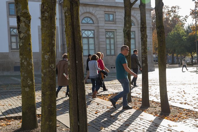 Half Day City Tour with Six Bridges Cruise and Wine Tasting - Crossing the Douro: The Luiz I Bridge and River Cruise