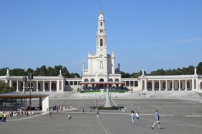 Half-day excursion for small groups in Fatima from Lisbon - Key Points