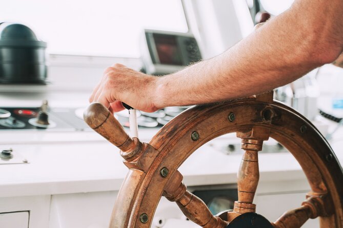 Half-day experience of the unspoilt coves of southern Menorca - Practical Details: Meeting Point and Group Size