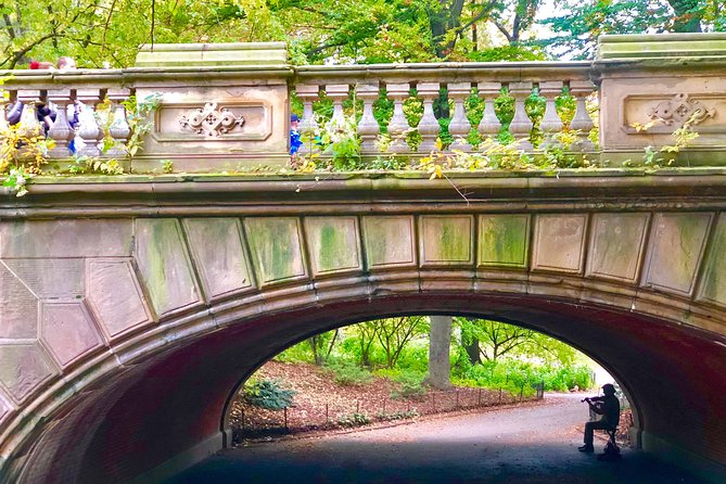 Half-Day Hell's Kitchen Food Tour and Central Park Stroll - Guides Make the Tour Special