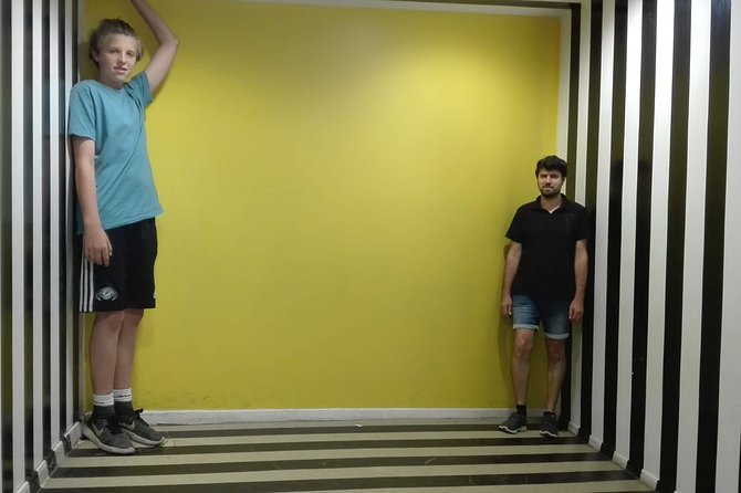 Half day in Bucharest (2 museums) - Exploring Revolution Square and Iconic Monuments