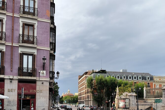 Half Day Madrid Highlights Customizable Walking Tour - Enjoying Madrid’s Atmosphere and Cultural Insights