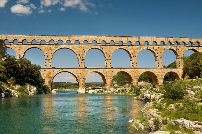 Half Day Pont-du-Gard, Uzès, Nîmes Tour from Avignon - Nîmes: Roman Monuments and Local Atmosphere