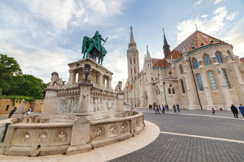 Half Day Private Budapest Driving Tour - Discover Budapest’s Iconic Landmarks from the Comfort of an Air-Conditioned Vehicle