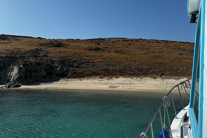 Half-Day Private Cruise with Kaiki around Mykonos - Visiting Psarou Beach and the Nammos Experience