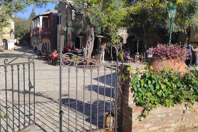 Half Day Private Durrels Tour in Corfu - Highlights of Corfu Old Town: Saint Michael and George Palace