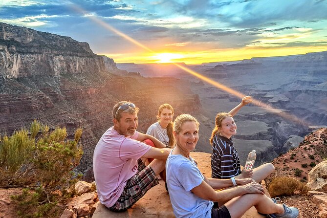 Half-Day Private Grand Canyon Guided Hiking Tour - Food and Snacks: Fresh, Delicious, and Well-Stocked