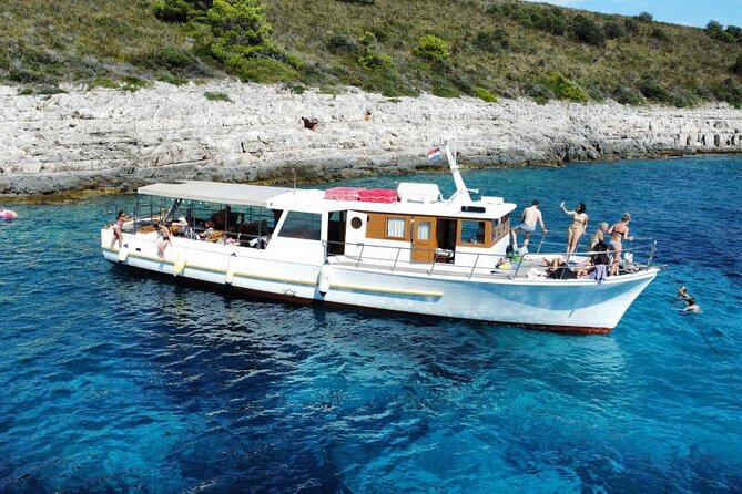 Half Day Private Group Boat Tour in Croatia - Lunch at Palmizana Botanical Garden