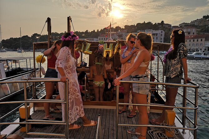 Half Day Private Group Boat Tour in Croatia - The Private Boat Experience and Logistics