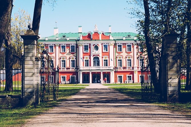 Half-Day Private Guided Sightseeing Tour of Tallinn - Visiting the Mysterious Ruins of Pirita