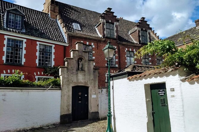 Half-Day Private Highlights and Hidden Gems of Ghent Tour - The Counts of Flanders Medieval Castle
