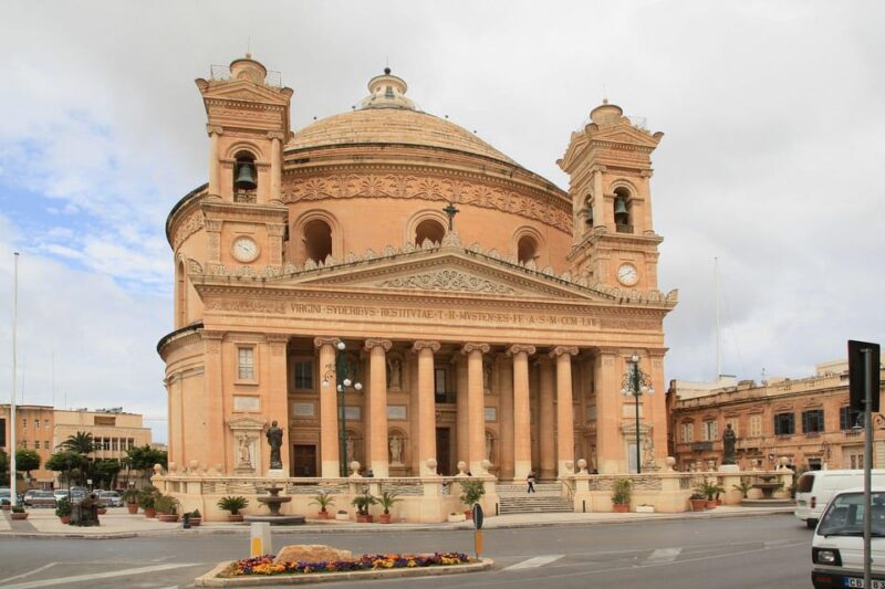 Half Day Private Tour around the Island in Malta - Visiting Mosta Dome: Maltas Architectural Marvel