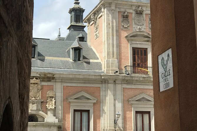Half-Day Private Tour in Madrid with Art Historian Guide - Visiting the Iconic Plaza Mayor