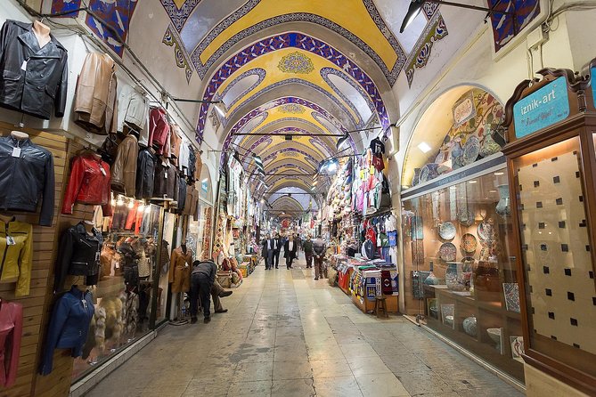 Half-Day Private Tour: Istanbul Shore Excursion With Topkapi Palace - Shopping and Bargaining at the Grand Bazaar