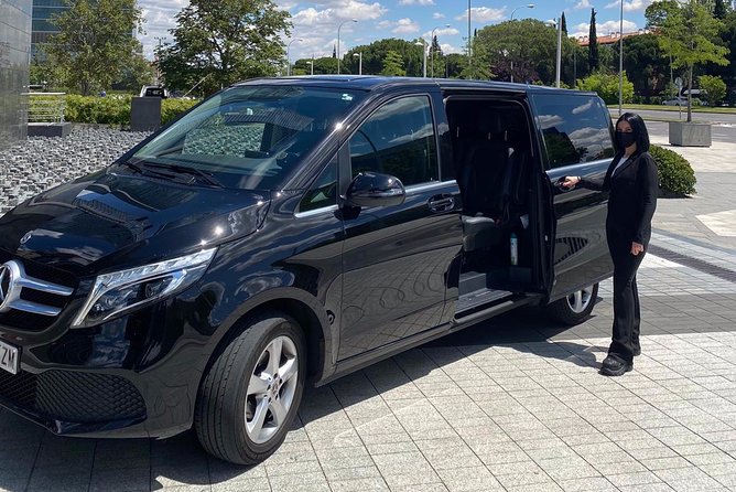 Half-Day Private Tour of Cadiz with pick up and drop off - Relaxing at Playa La Caleta, Cádiz’s Historic Harbor Beach