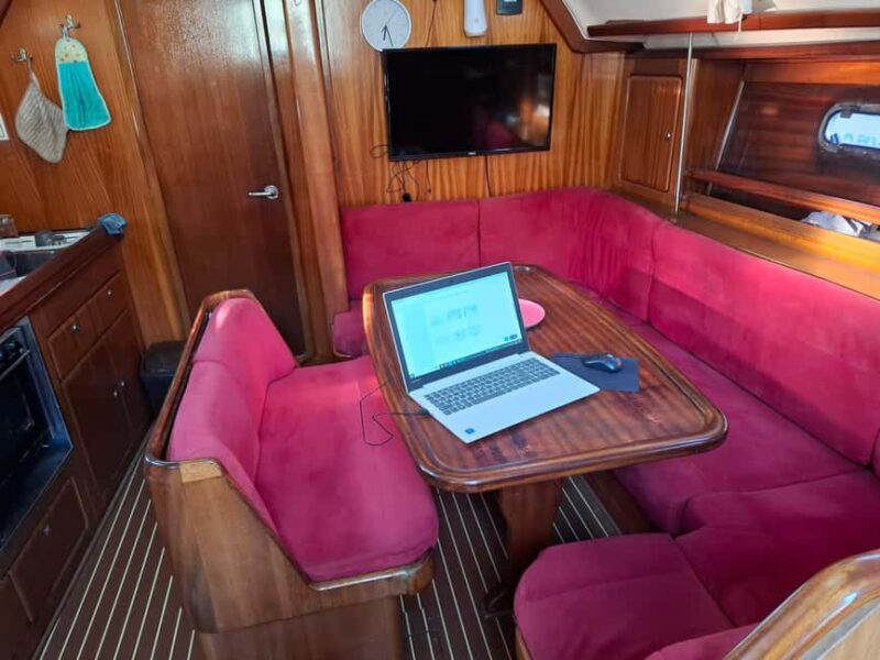 Half Day Private Tour to Elaphiti & Blue Cave From Dubrovnik - Practicalities: Meeting Point, Supplies, and Group Size