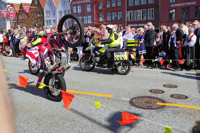 Half-Day Private Walking Tour in Bergen with Dinner and Funicular - Discover Bergen’s Charm with a Private Walking Tour and Dinner