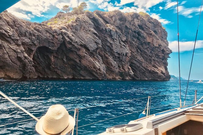 Half Day Sailing Excursion along the Coast - The Three Signature Stops in Detail